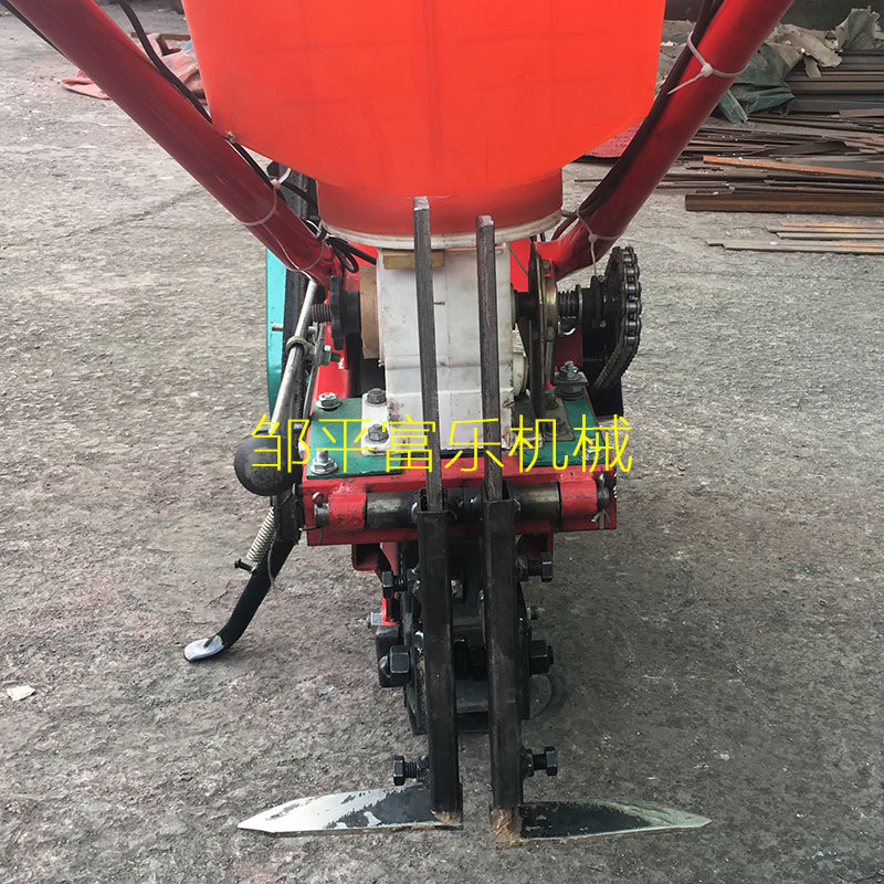 17大蒜收獲機(jī)4