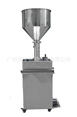 半自動藍(lán)莓果醬定量灌裝機(jī) 立式氣動活塞式溶劑灌裝設(shè)備 廠家直銷