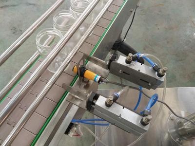 小型包裝機(jī) 面粉包裝機(jī) 咖啡包裝機(jī) 粉劑罐裝機(jī) 包裝速度快