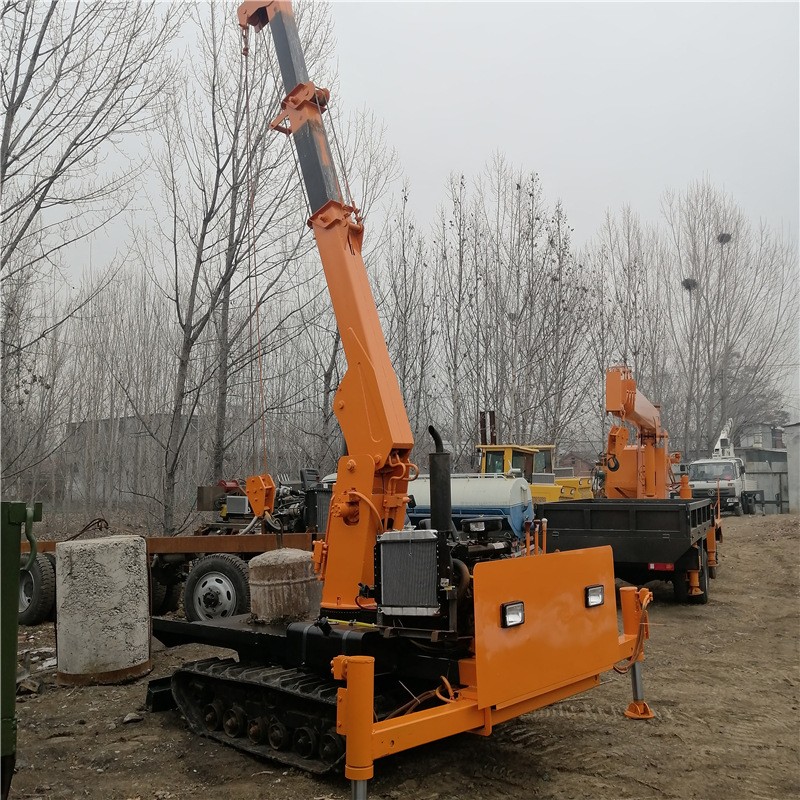 4缸爬爬車吊2噸 履帶移樹吊苗圃用 履帶爬爬機適用復(fù)雜地形