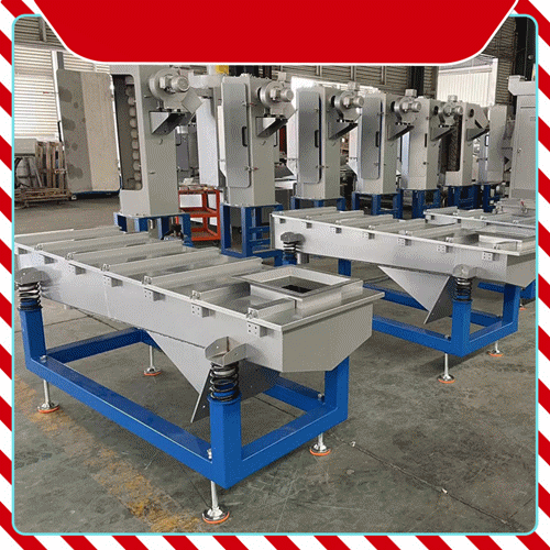 非標(biāo)定制往復(fù)式振動篩顆粒片材直線振動篩塑料分離設(shè)備震動篩粉機(jī)