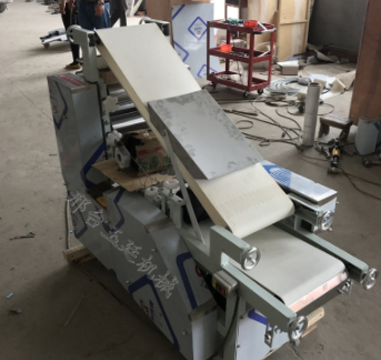 廠家供應(yīng)多功能仿手工掉渣餅機(jī)白吉饃成型機(jī)里脊肉餅燒餅荷葉餅機(jī)