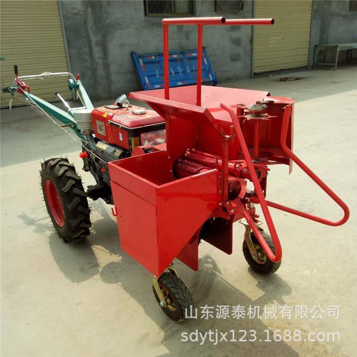 玉米收割機(jī) (1)