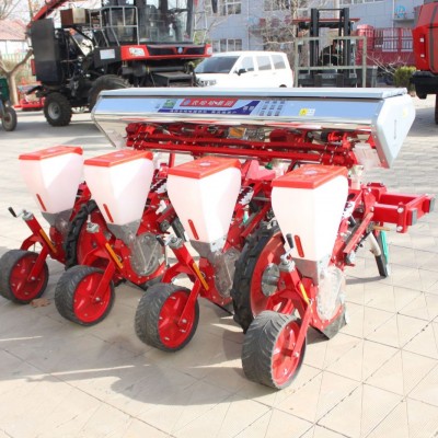 2021年新款4行春地仿形玉米施肥播種機(jī)