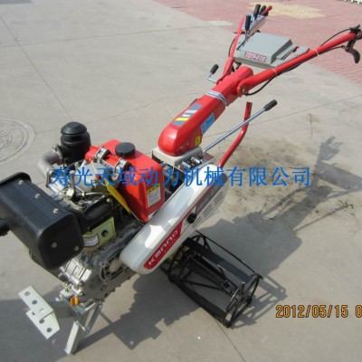 定制 新款四驅(qū)乘坐式旋耕機(jī)
