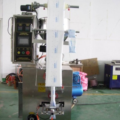 自動(dòng)液體包裝機(jī)，飲料包裝機(jī)，辣椒油包裝機(jī)