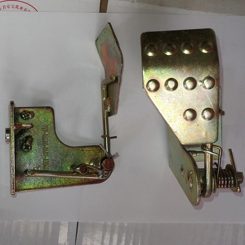 廠家現(xiàn)貨農(nóng)機(jī)油門(mén)踏板配件油門(mén)踏板總成農(nóng)機(jī)配件通用優(yōu)質(zhì)鋼材現(xiàn)貨