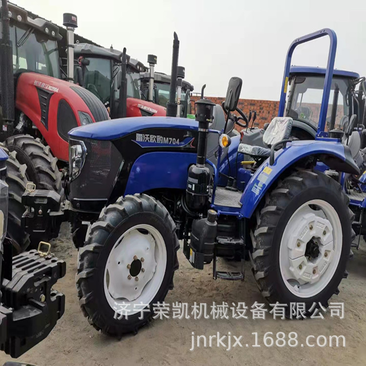 雷沃拖拉機(jī) (2)