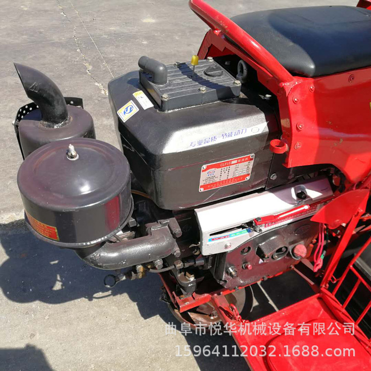 10954934985_1990170767