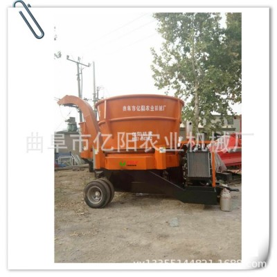 2021新式草捆粉碎攪拌機 行走式草捆粉碎機視頻