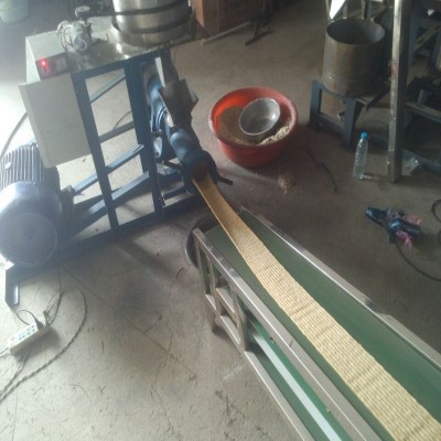 辣條機(jī)全自動及配套設(shè)備 辣條機(jī)全套帶模具