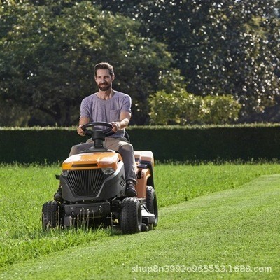 斯蒂佳ESTATE 384/598型后排式草坪車高爾夫球場運(yùn)動(dòng)場專用修草車