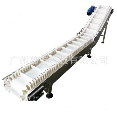 自動化生產(chǎn)流水線食品級皮帶塑料網(wǎng)鏈板白色擋板帶裙邊爬坡輸送機