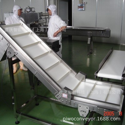 食品果蔬量產(chǎn)輸送設(shè)備爬坡提升 皮帶網(wǎng)帶輸送機(jī)可增設(shè)擋板裙邊