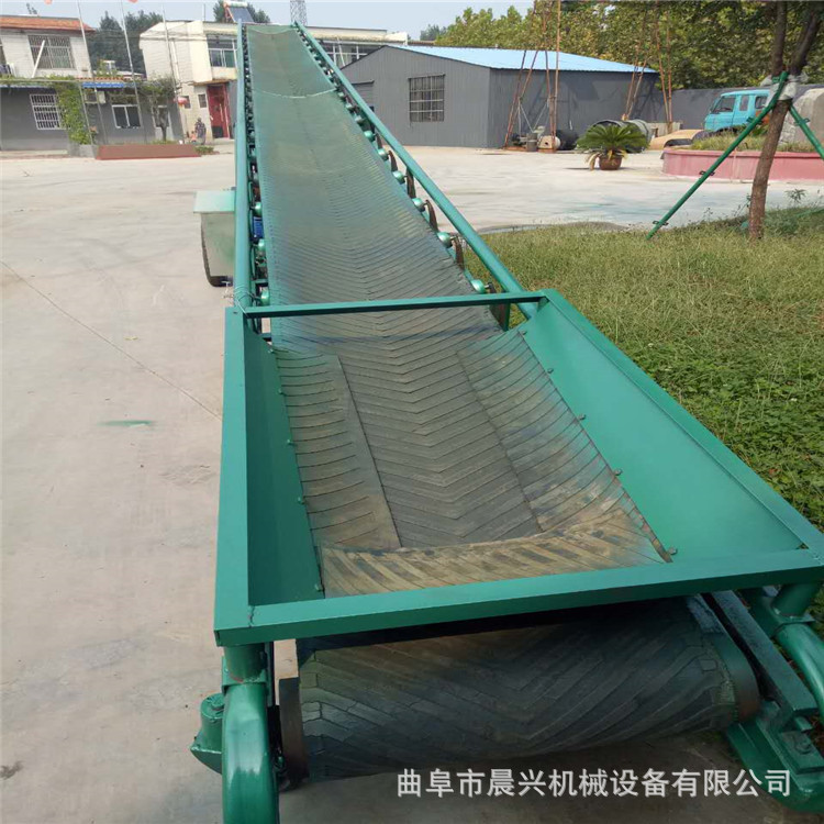 移動(dòng)方管伸縮輸送機(jī)糧食升降輸送皮帶機(jī)爬坡防滑伸縮運(yùn)送機(jī)械廠家