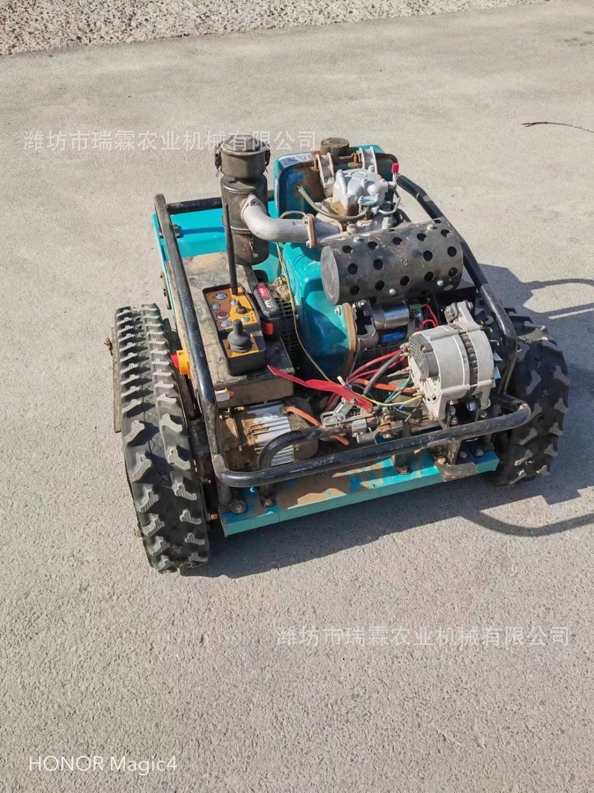 柴油遙控割草機(jī)全自動(dòng)履帶式果園除草機(jī)草坪打草修剪園林除草荒草