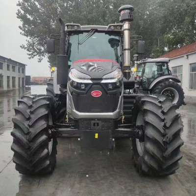 雷沃1204四驅(qū)拖拉機(jī) 12+12側(cè)置梭式換擋 農(nóng)用旋耕拖拉機(jī)