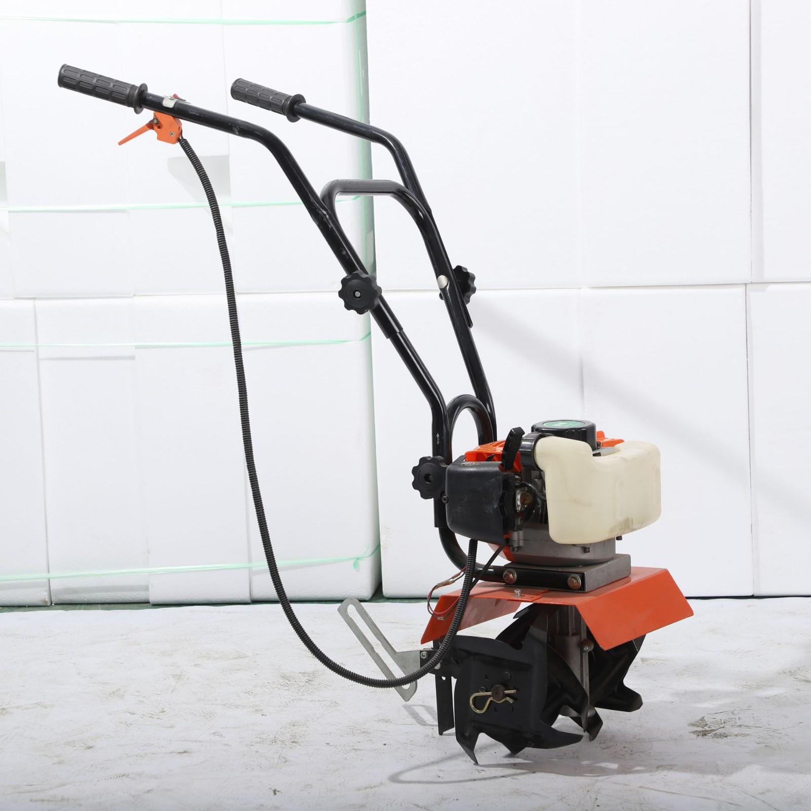 廠家批發(fā)大功率微耕機農用汽油小型旋耕機翻土機多功能除草機神器