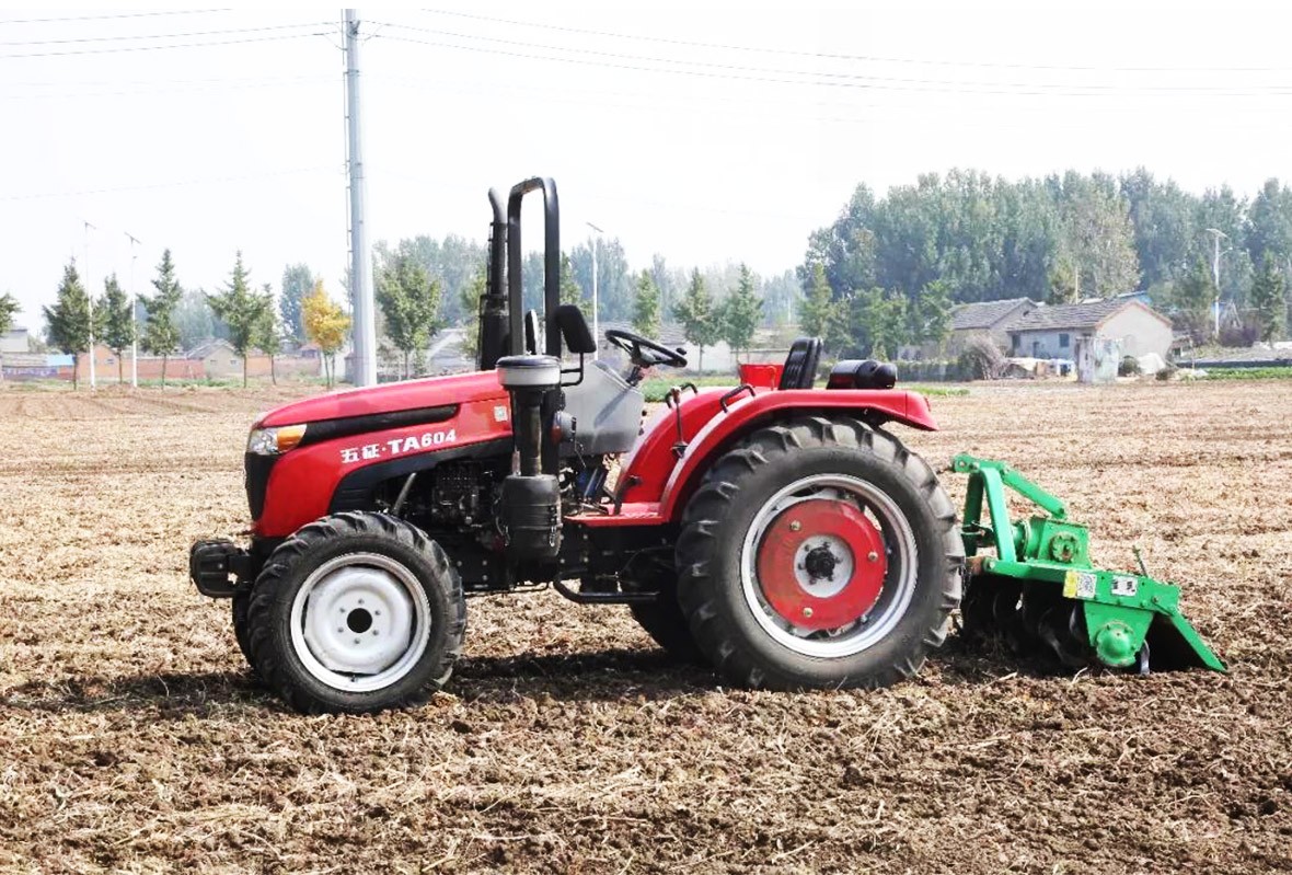 五征-TA604輪式拖拉機(jī)_02.jpg