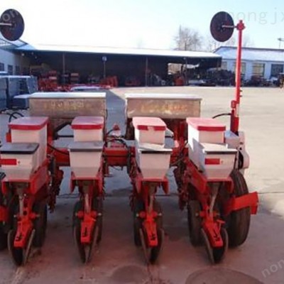 興義農(nóng)豐2BMZF-4精密免耕施肥播種機