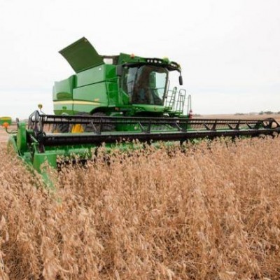 約翰迪爾S680全喂入聯(lián)合收割機(jī)