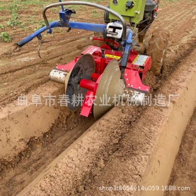新型草莓起壟機(jī) 種植草莓開(kāi)溝機(jī)可調(diào)一次成型開(kāi)溝起壟機(jī)廠家