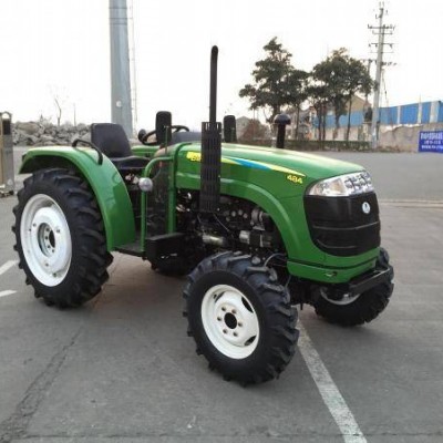 北拖484型輪式拖拉機 流線型