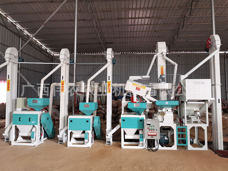 強(qiáng)拉風(fēng)新三型滾動(dòng)清理篩組合碾米機(jī)