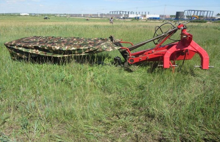 內(nèi)蒙古盈嘉9GX-2.4旋轉(zhuǎn)割草機