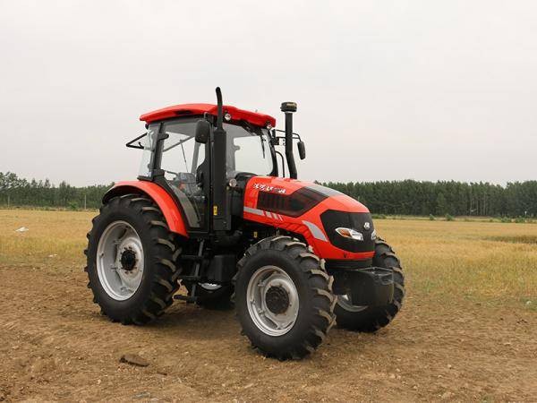 道依茨-法爾LE1204輪式拖拉機(jī)