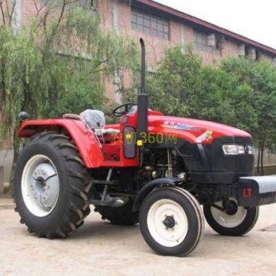 900輪式拖拉機(jī)