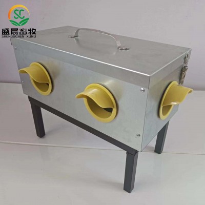 廠家不銹鋼雞用喂食器自動放糧食盒飼料機(jī)械防雨食槽家禽用飼料槽