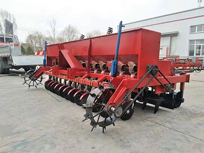 水稻包商旱地穴播機(jī)圖片展示