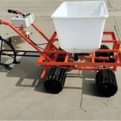 大姜施肥機