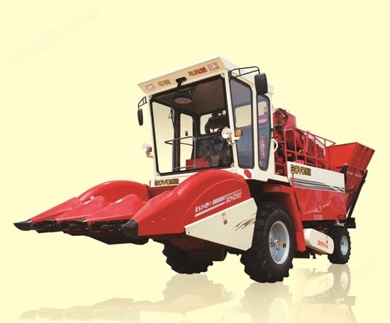 富路4YZ-3B剝皮型自走式玉米收獲機(jī)