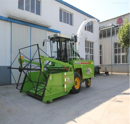 4QZ-2900青飼料收獲機（加長割臺）