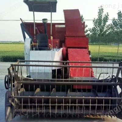 牧草收割粉碎青儲(chǔ)機(jī)