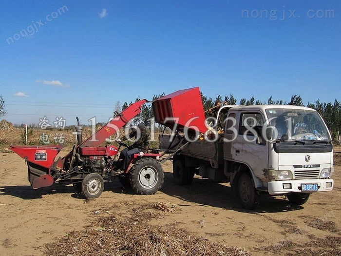 小四輪玉米收獲機(jī)