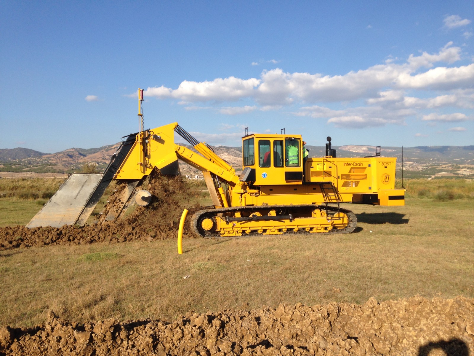 開溝鋪管機農(nóng)田暗管排水工程
